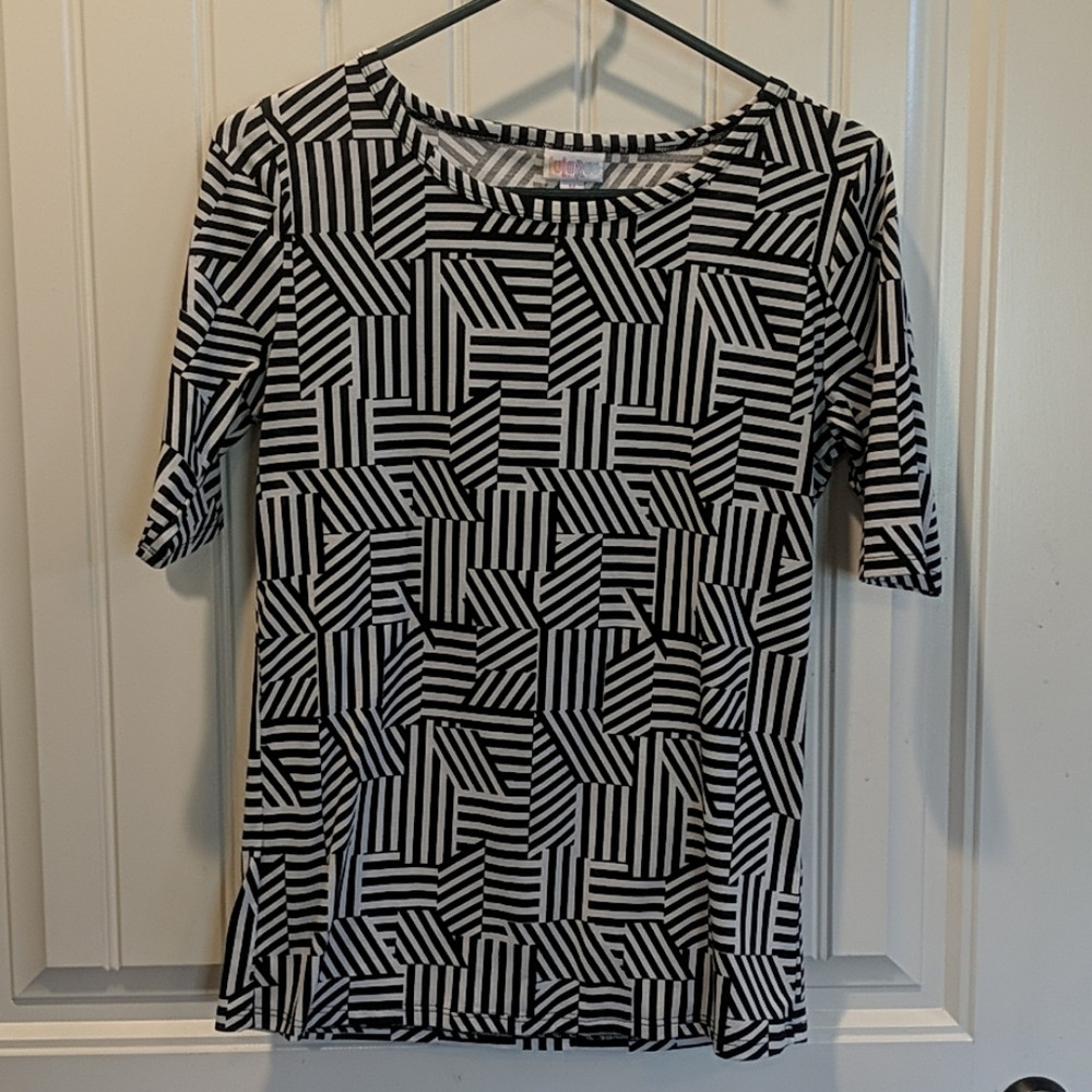 LuLaRoe shirt